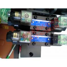 import Japanese YUKEN electromagnetic valve DSG-01-3C2-D24-N-70 Ready Stock