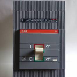 original genuine ABB circuit breaker S5H630 R500A FF 4P switch S circuit breaker