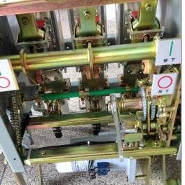 ShangHai DW15 universal circuit breaker