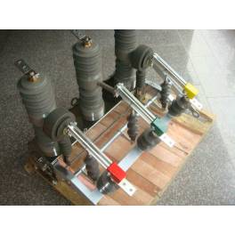 small size outdoors pole-mounted high pressure vacuum circuit breaker ZW32-12 630A high pressure circuit switch