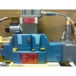 MOOG servo valve D02HYBW5NSX4-O/D662-4709